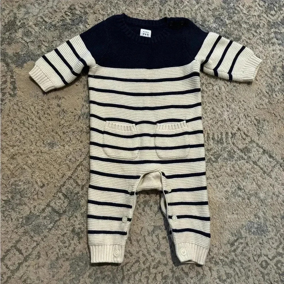 Baby Gap Knit  Romper - Picture 1 of 3